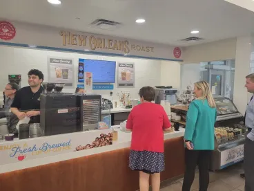 two women ordering coffee